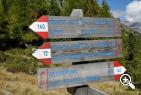 Signpost  to the Rifugio Canziani / Höchsterhütte